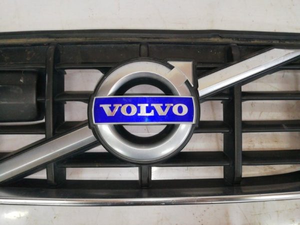 решетка радиатора VOLVO